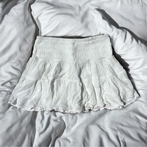 GARAGE | NWT Women’s Emmy Smocked Mini Skort White Small​​